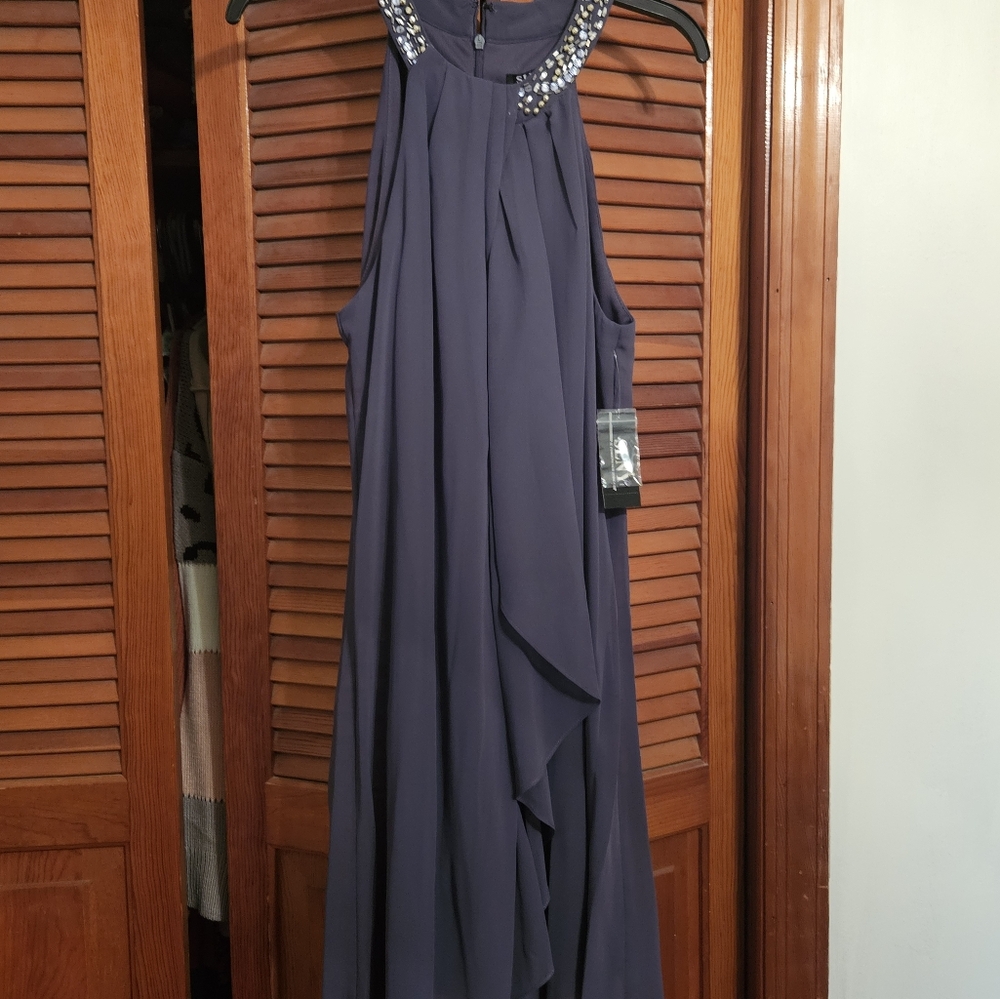 Sleeveless dress